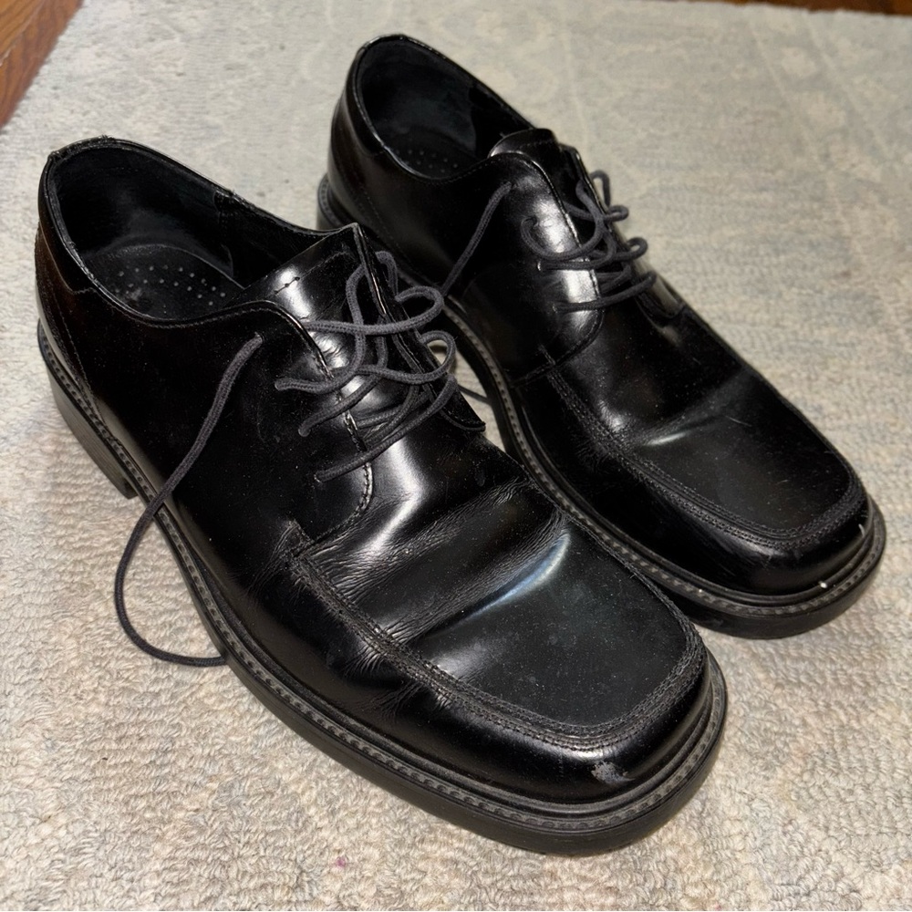 Bostonian men’s black leather made in Italy, lace up dress office shoes 9.5